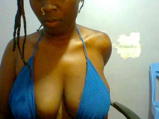 Sweet-petite webcam