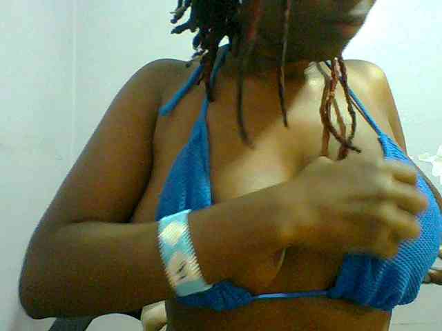 Sweet-petite webcam