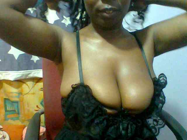 Sweet-petite webcam