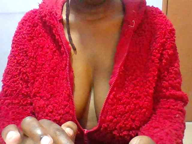 Sweet-petite webcam