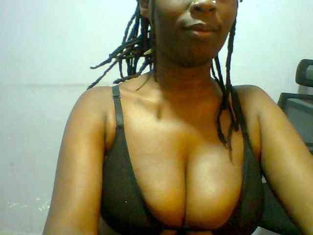 Sweet-petite webcam