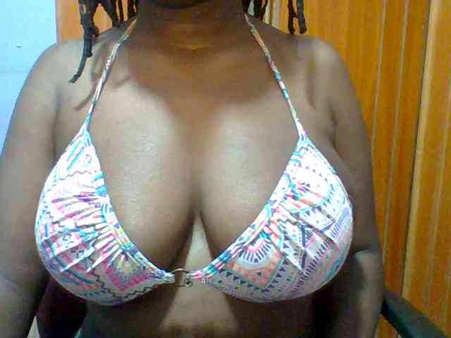Sweet-petite webcam