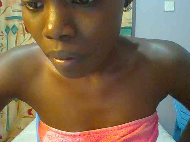 Sweet-petite Sweet-petite