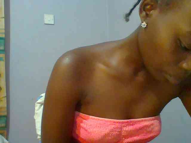 Sweet-petite webcam