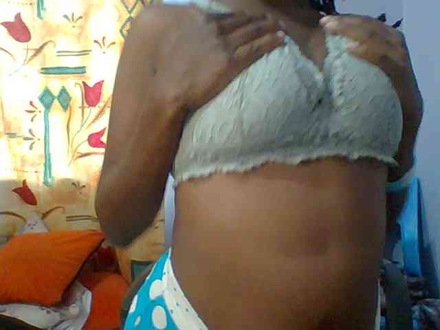 Sweet-petite webcam