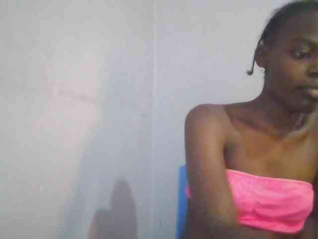 Sweet-petite webcam