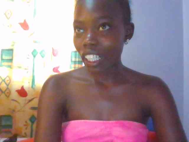 Sweet-petite webcam