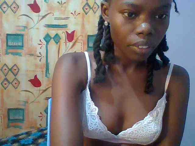 Sweet-petite webcam