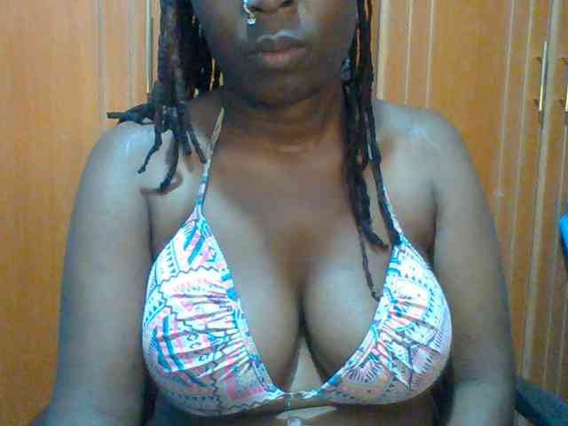 Sweet-petite webcam