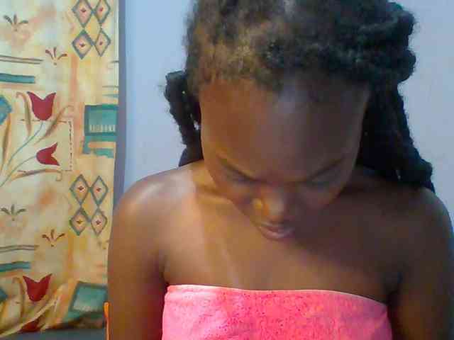 Sweet-petite webcam