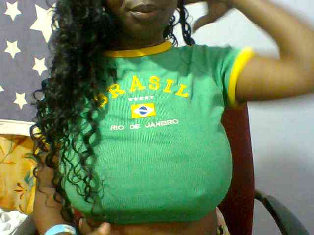 Sweet-petite webcam