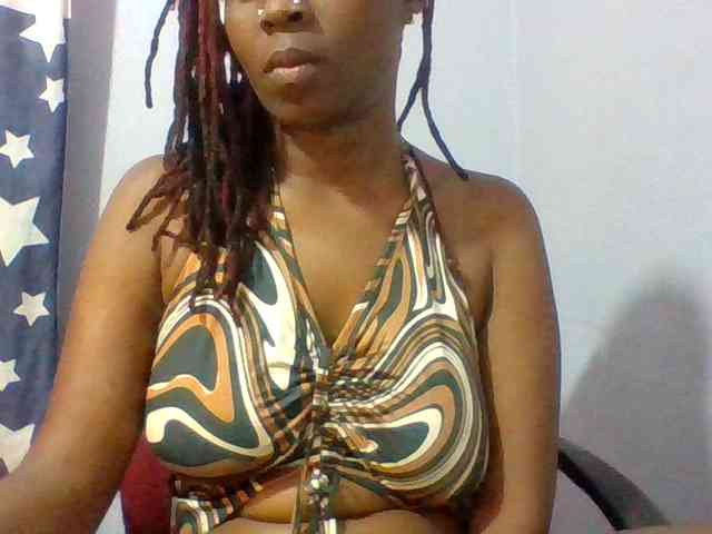 Sweet-petite webcam