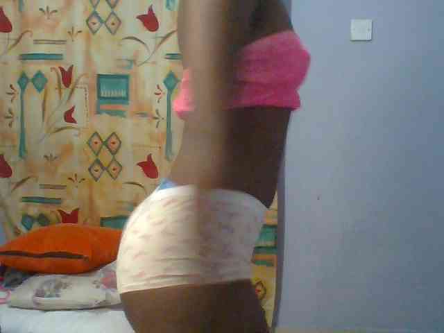 Sweet-petite webcam
