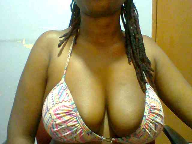 Sweet-petite webcam