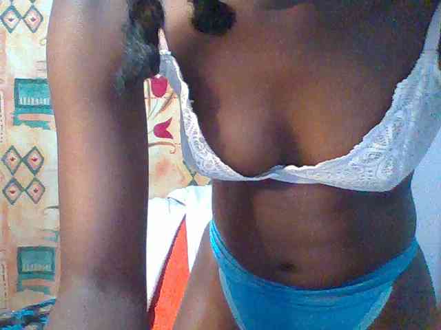 Sweet-petite webcam
