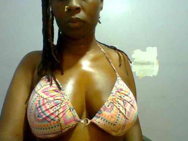 Sweet-petite webcam