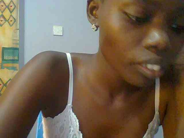 Sweet-petite webcam