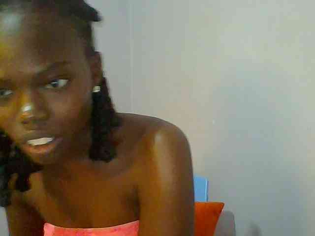Sweet-petite Sweet-petite