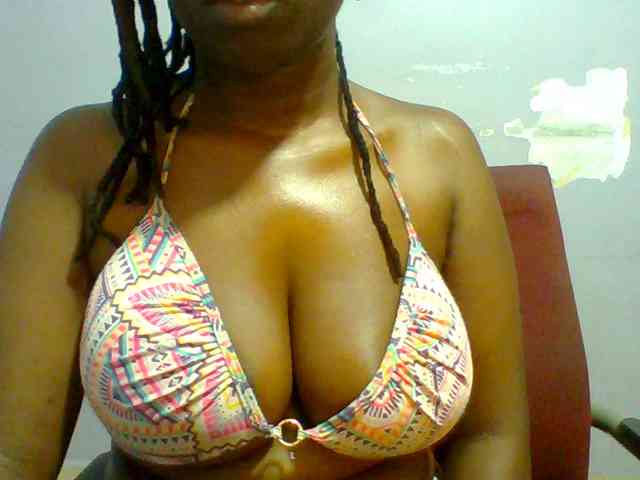 Sweet-petite webcam