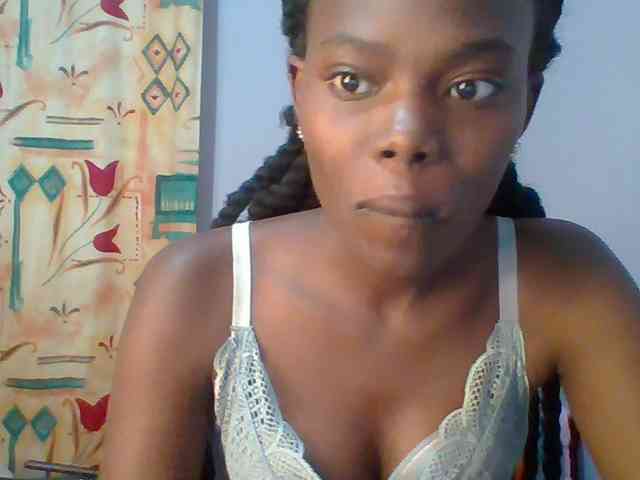 Sweet-petite webcam