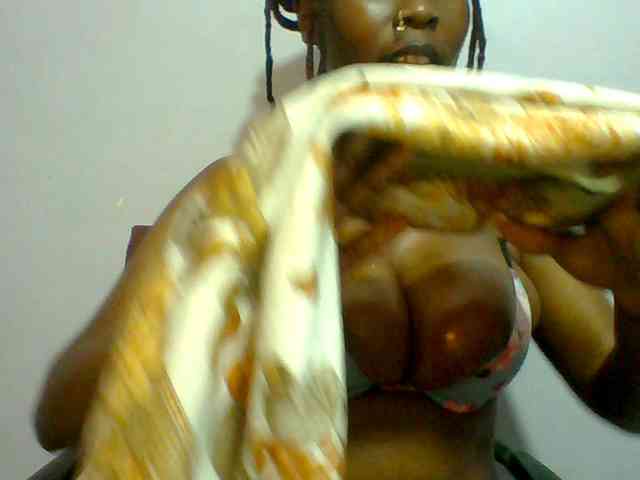 Sweet-petite webcam