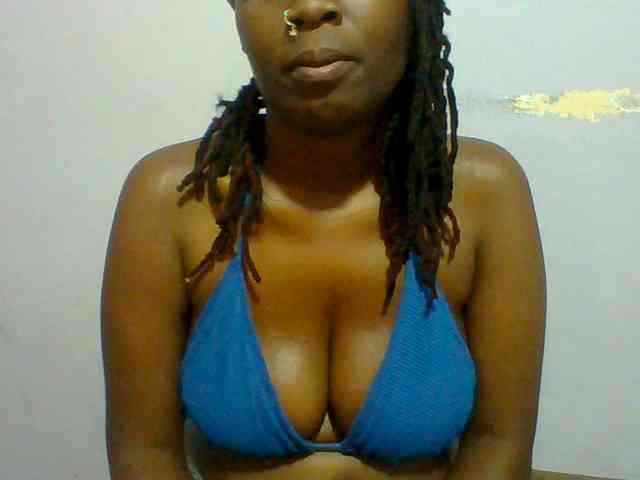 Sweet-petite webcam