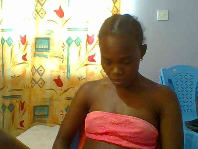 Sweet-petite webcam
