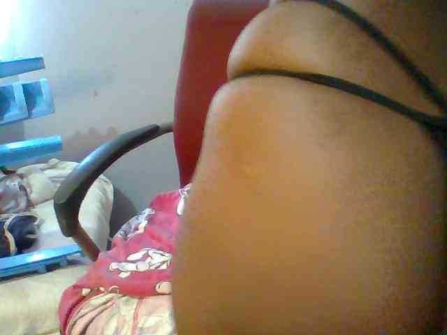 Sweet-petite webcam