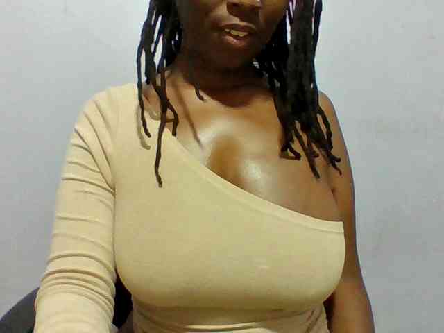 Sweet-petite webcam