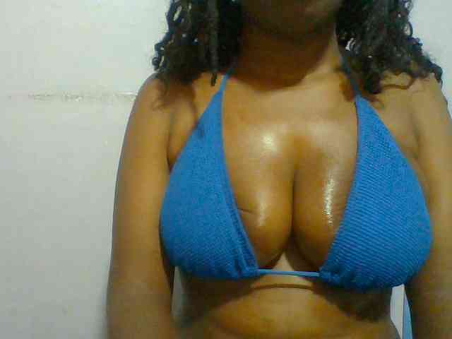 Sweet-petite webcam