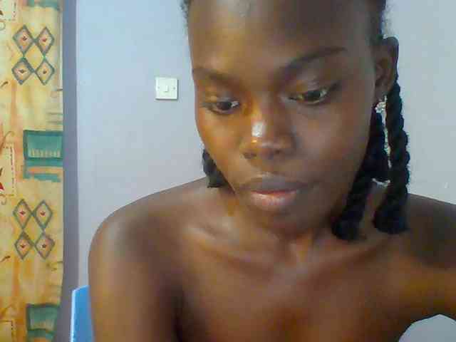 Sweet-petite Sweet-petite
