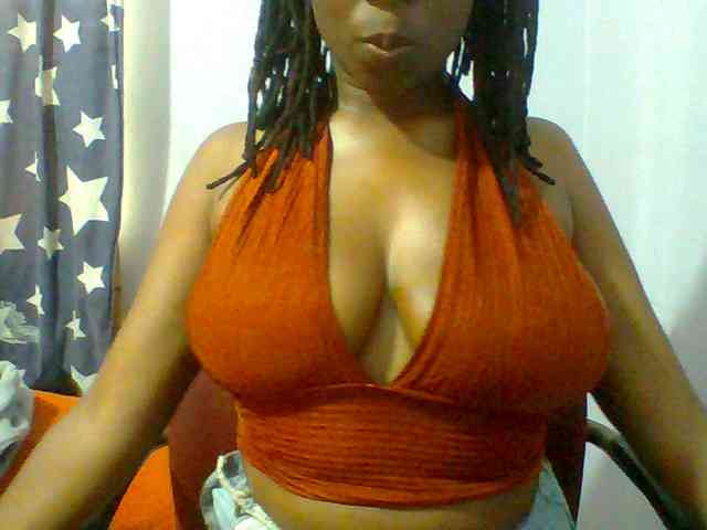 Sweet-petite webcam