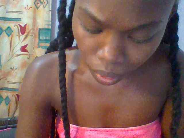 Sweet-petite webcam