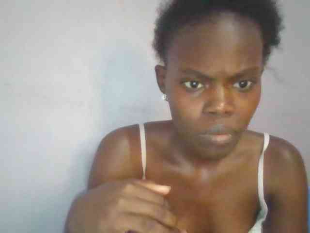 Sweet-petite webcam