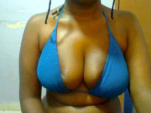 Sweet-petite webcam