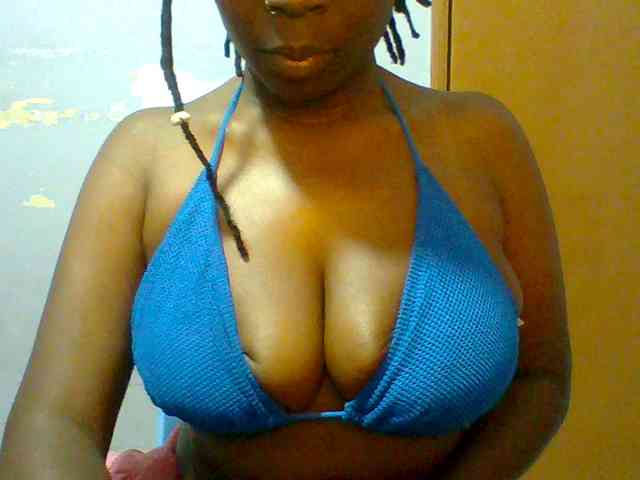 Sweet-petite webcam