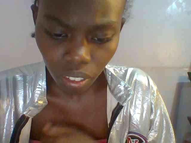 Sweet-petite webcam