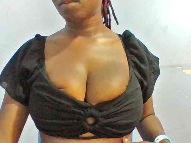 Sweet-petite webcam