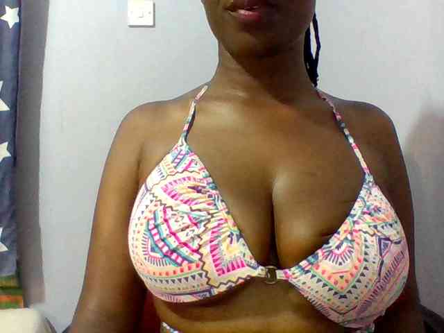 Sweet-petite webcam