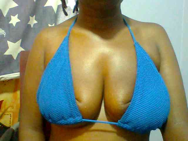 Sweet-petite Sweet-petite