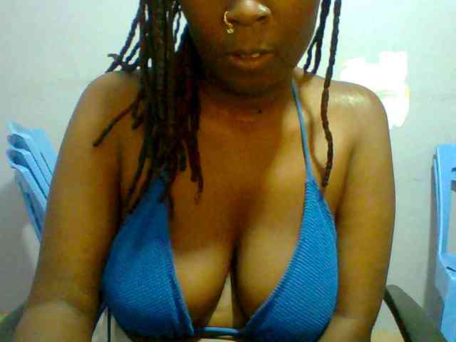 Sweet-petite webcam