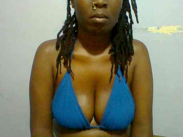 Sweet-petite webcam