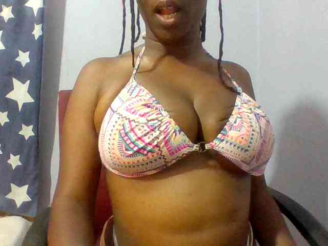 Sweet-petite webcam