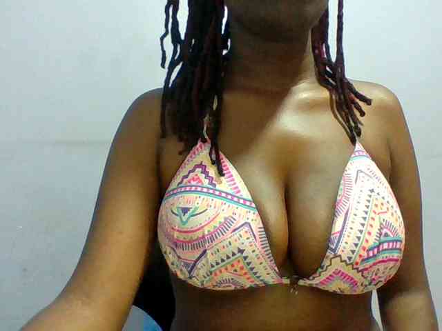 Sweet-petite webcam