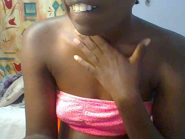 Sweet-petite webcam