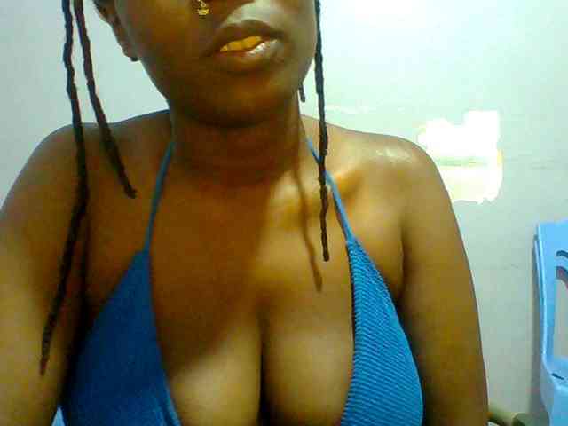 Sweet-petite webcam