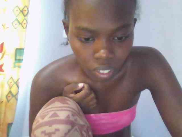 Sweet-petite webcam