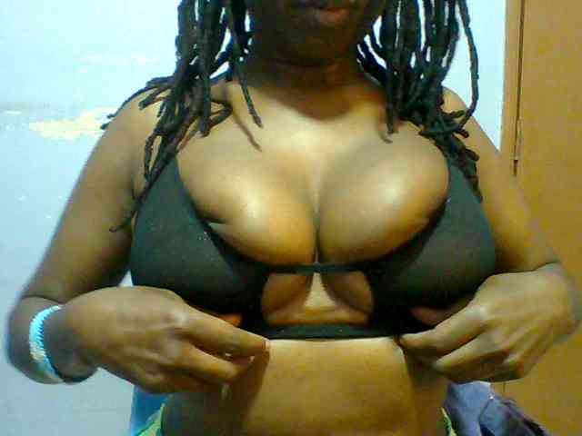 Sweet-petite webcam