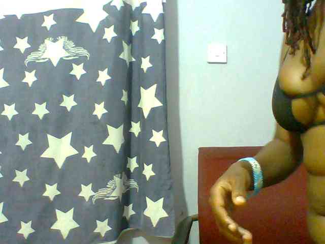 Sweet-petite webcam