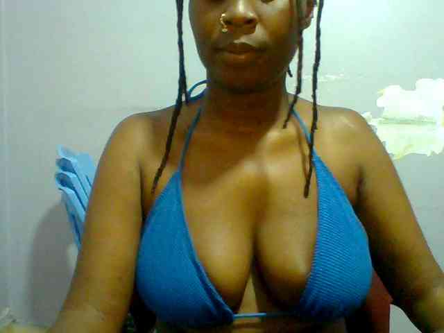 Sweet-petite webcam